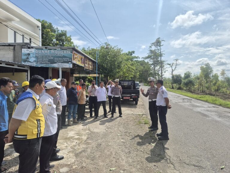 Dishub dan Forum Lalu Lintas Ponorogo Antisipasi Bahaya Jelang Puncak Musim Hujan