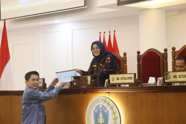 Mayoritas Fraksi DPRD Ponorogo Dukung Raperda Penyertaan Modal Perumda Sari Gunung Demi Penguatan Ekonomi Daerah
