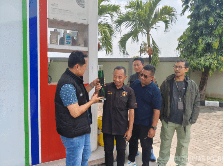 Polres Ponorogo Sidak SPBU, Pastikan Pertalite Aman dari Campuran Air