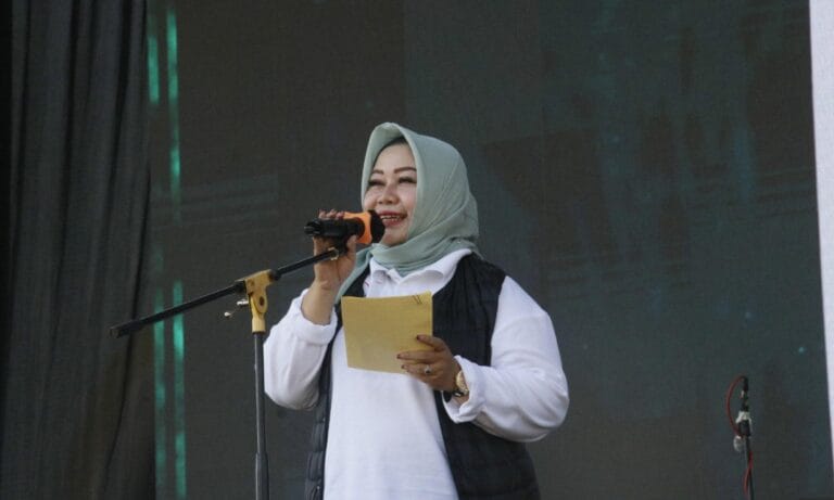 Hadiah Terbaik Lisdyarita di Hari Pahlawan: Bangun Tidur Langsung Jadi Bupati