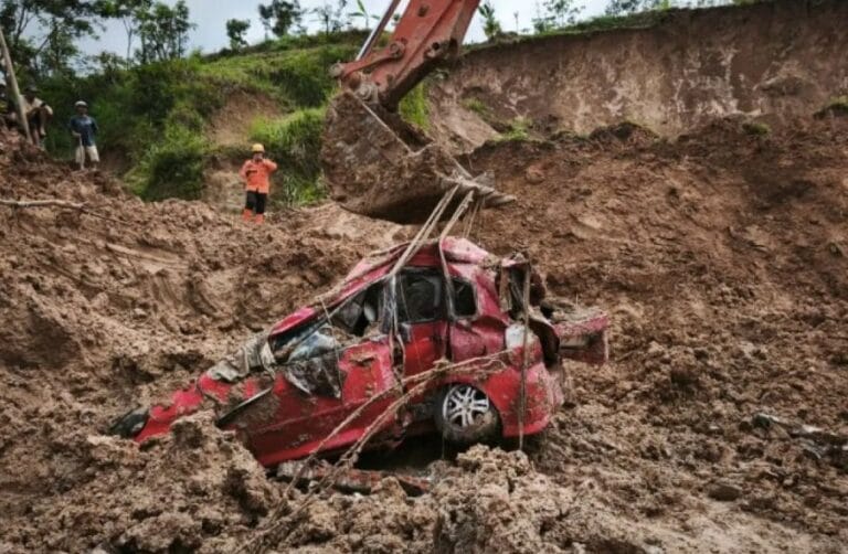 Per November 2025 Terdapat 22 Titik Bencana Longsor, Masyarakat Ponorogo Harus Waspada