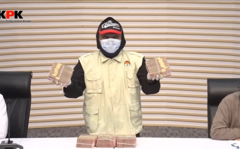 Kasus Jual-Beli Jabatan di Lingkungan Pemkab, KPK Sita Rp500 Juta saat OTT Bupati Ponorogo