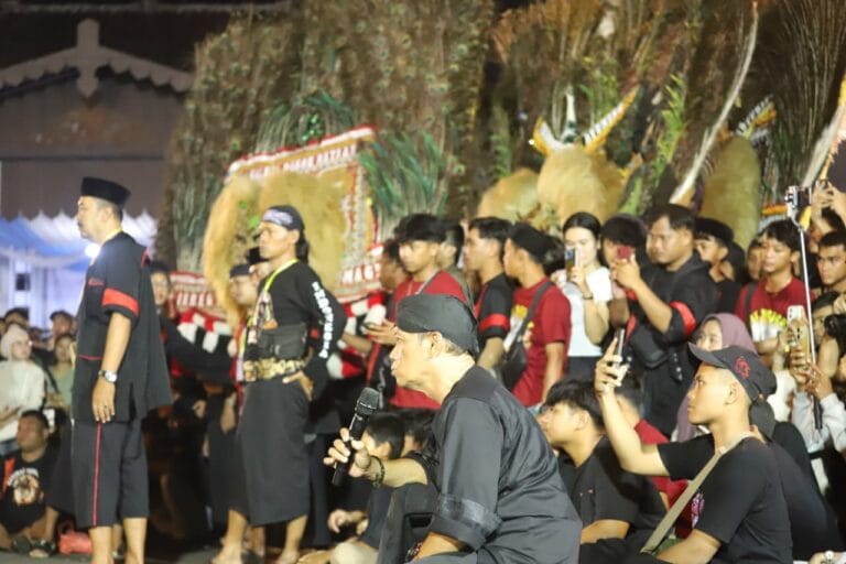 Tadarus Budaya dan Syukuran ICH UNESCO, Ratusan Seniman Reog Meriahkan Malam Budaya di Ponorogo